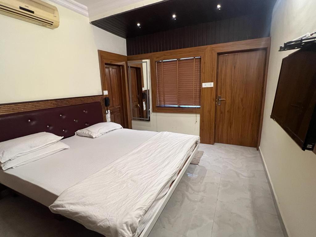 Royal Palms Luxury Service Apartment Nagpur Exterior photo